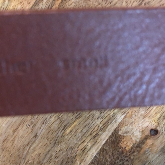 CALVIN KLEIN size S/M Honey Tan Leather bright silver  Discrete Logo $52 NEW - Picture 10 of 16